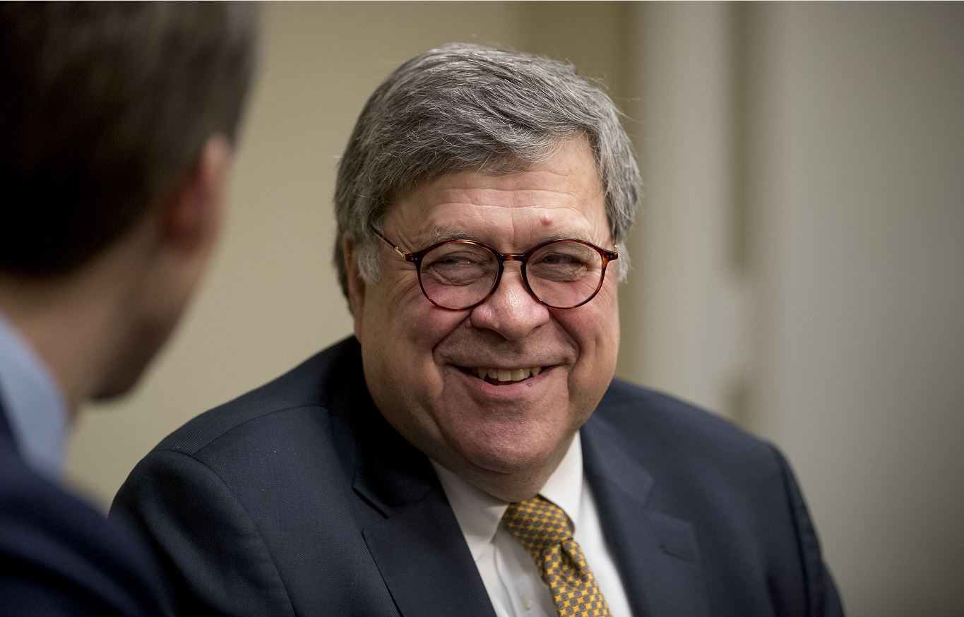 Foto: El nuevo fiscal General William Barr en la oficina de Hawley en Washington, 14 febrero 2019