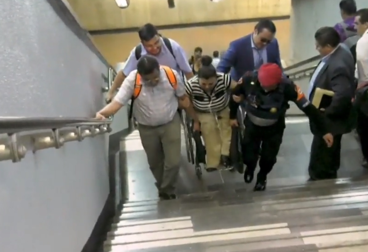 Usuarios del Metro, afectados por suspensión de escaleras eléctricas de la L7