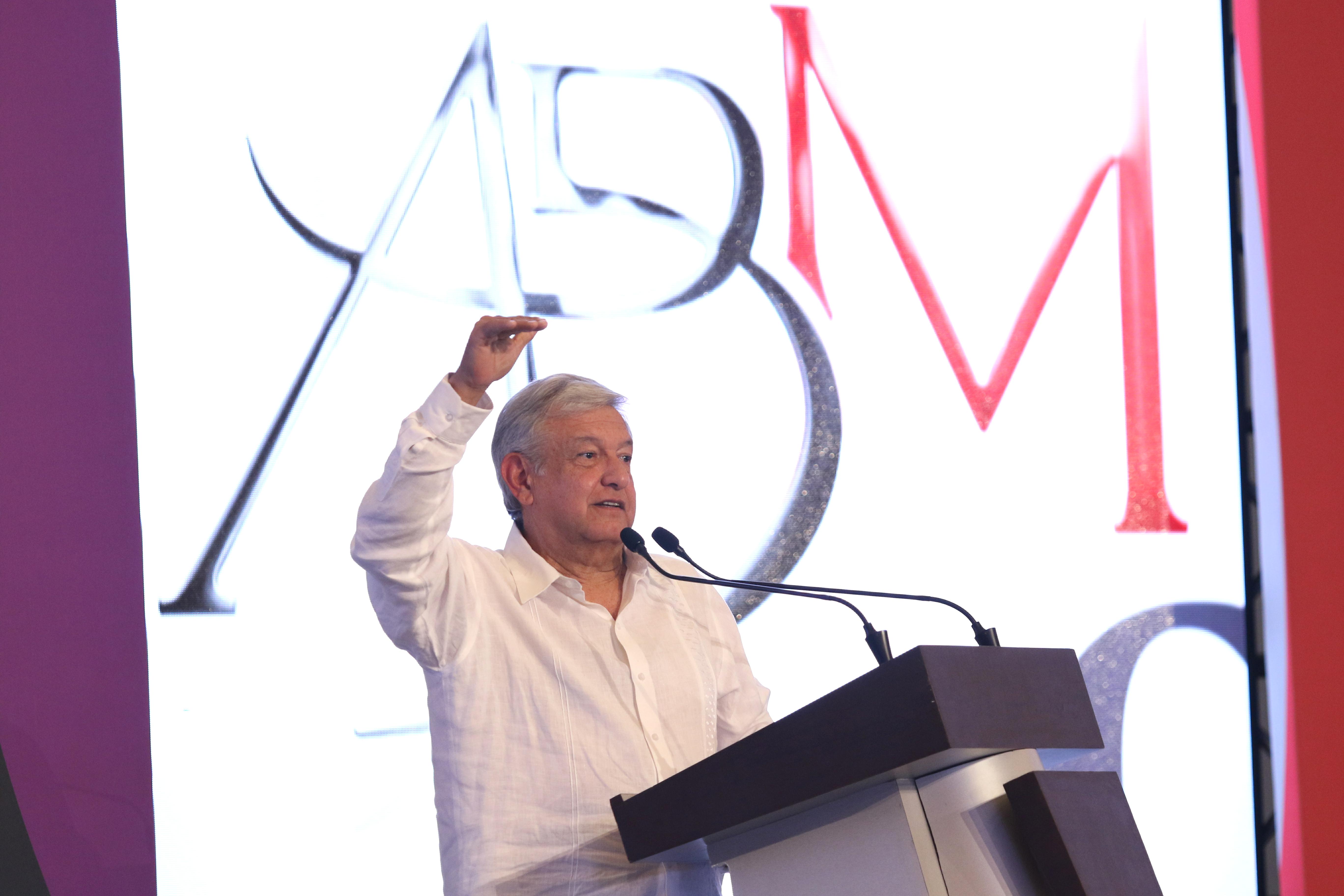 Foto: Andres Manuel López Obrador durante su participación en la pasada Convencion Bancaria realizada en el puerto de Acapulco, 22 marzo 2019