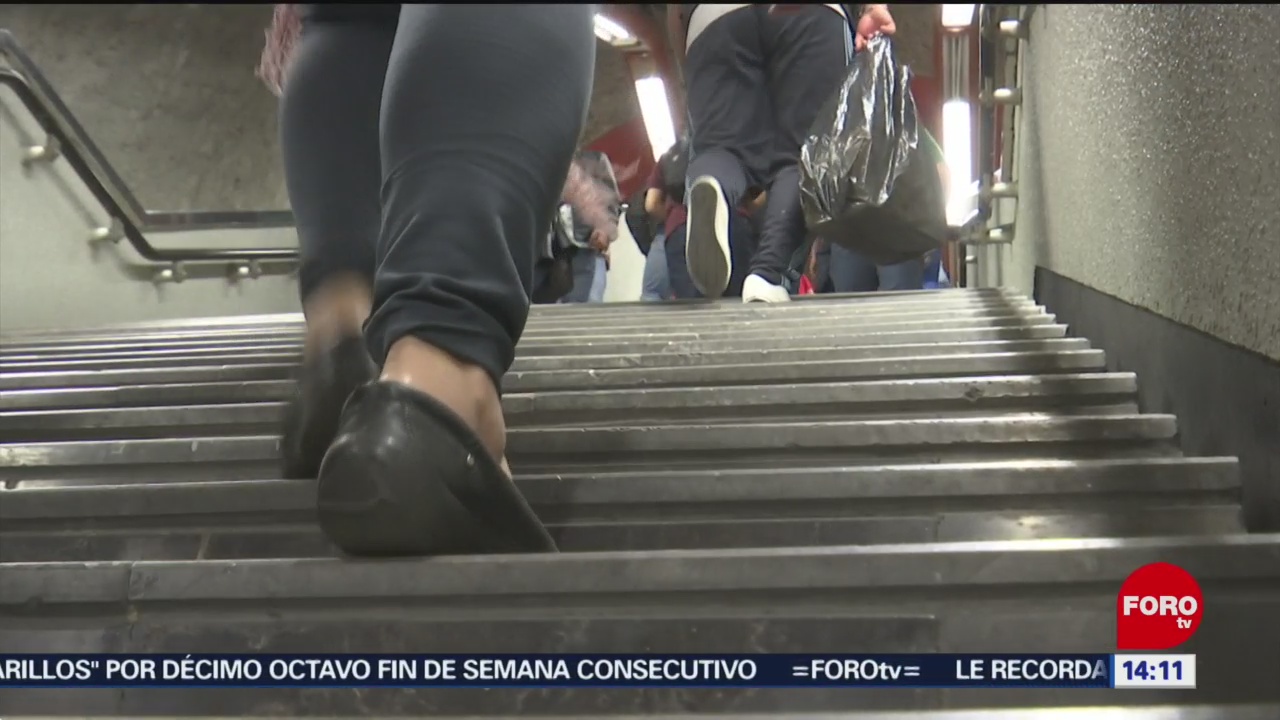 FOTO: Ayuda por falla de escaleras eléctricas en el Metro es insuficiente, 16 marzo 2019
