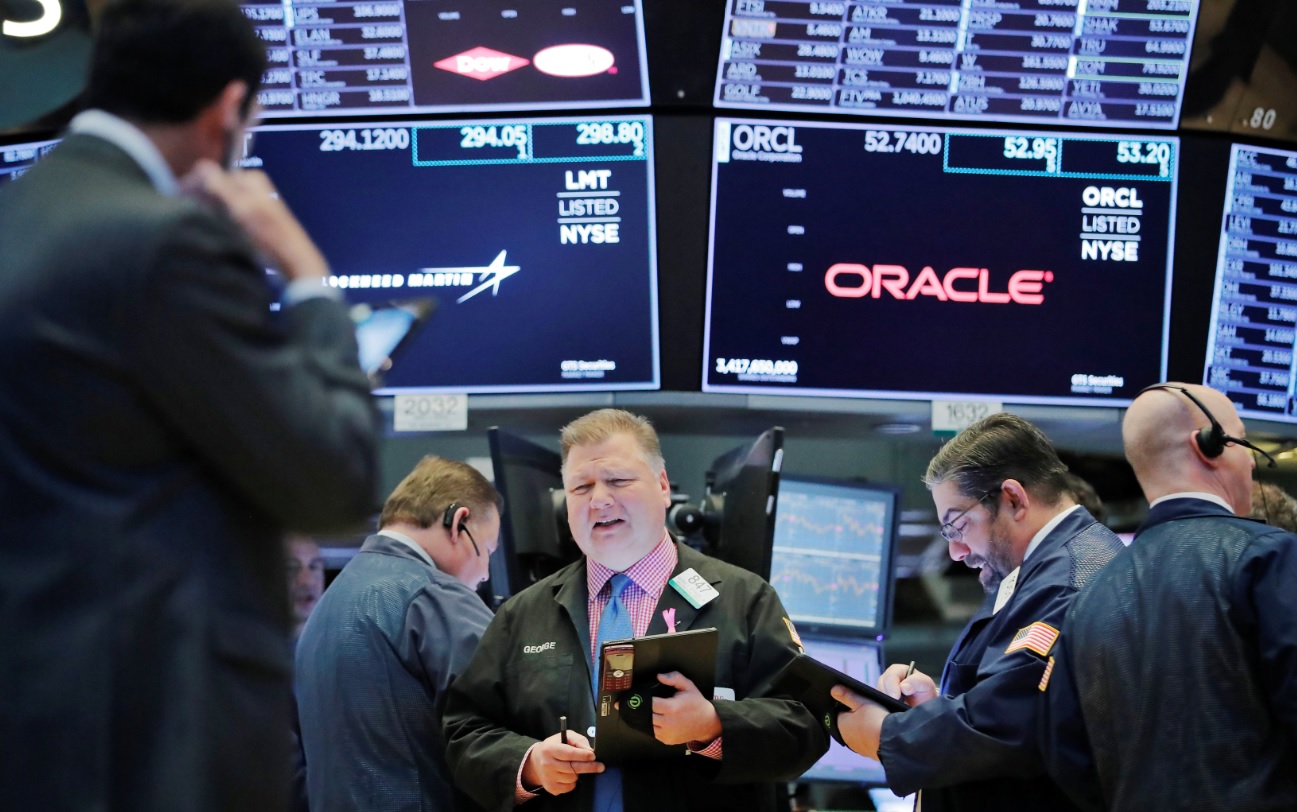 Foto: Los comerciantes trabajan en el piso de la Bolsa de Nueva York (NYSE) poco después de la campana de apertura en Nueva York, marzo 26 de 2019 (Reuters)