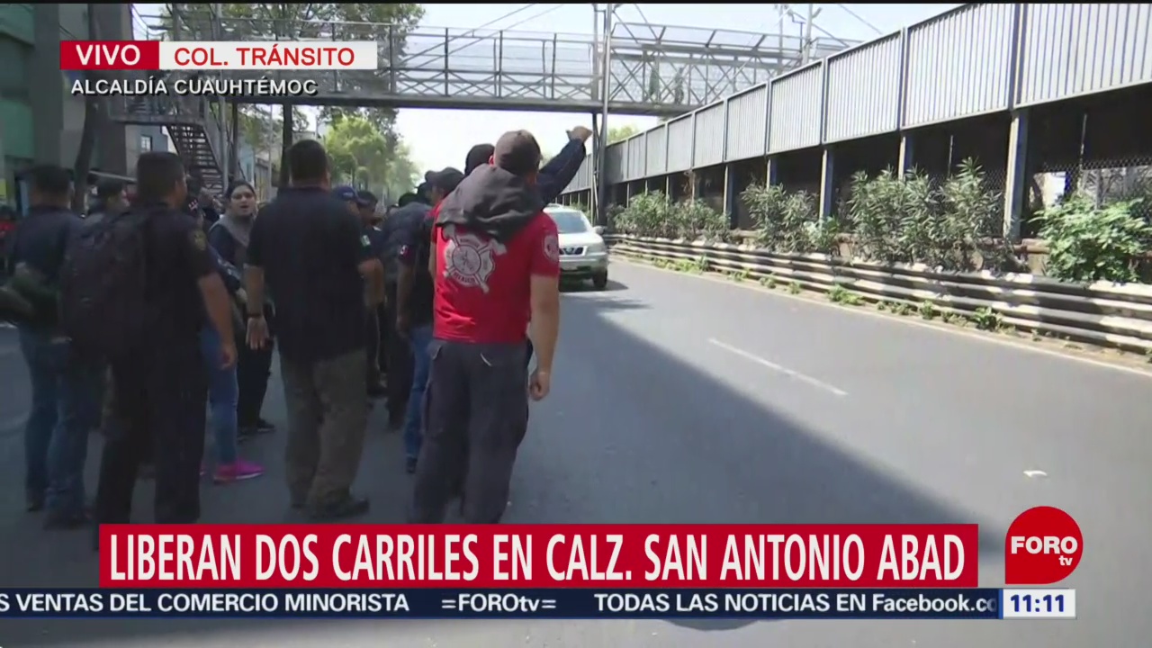 Bomberos liberan dos carriles en calzada San Antonio Abad, CDMX
