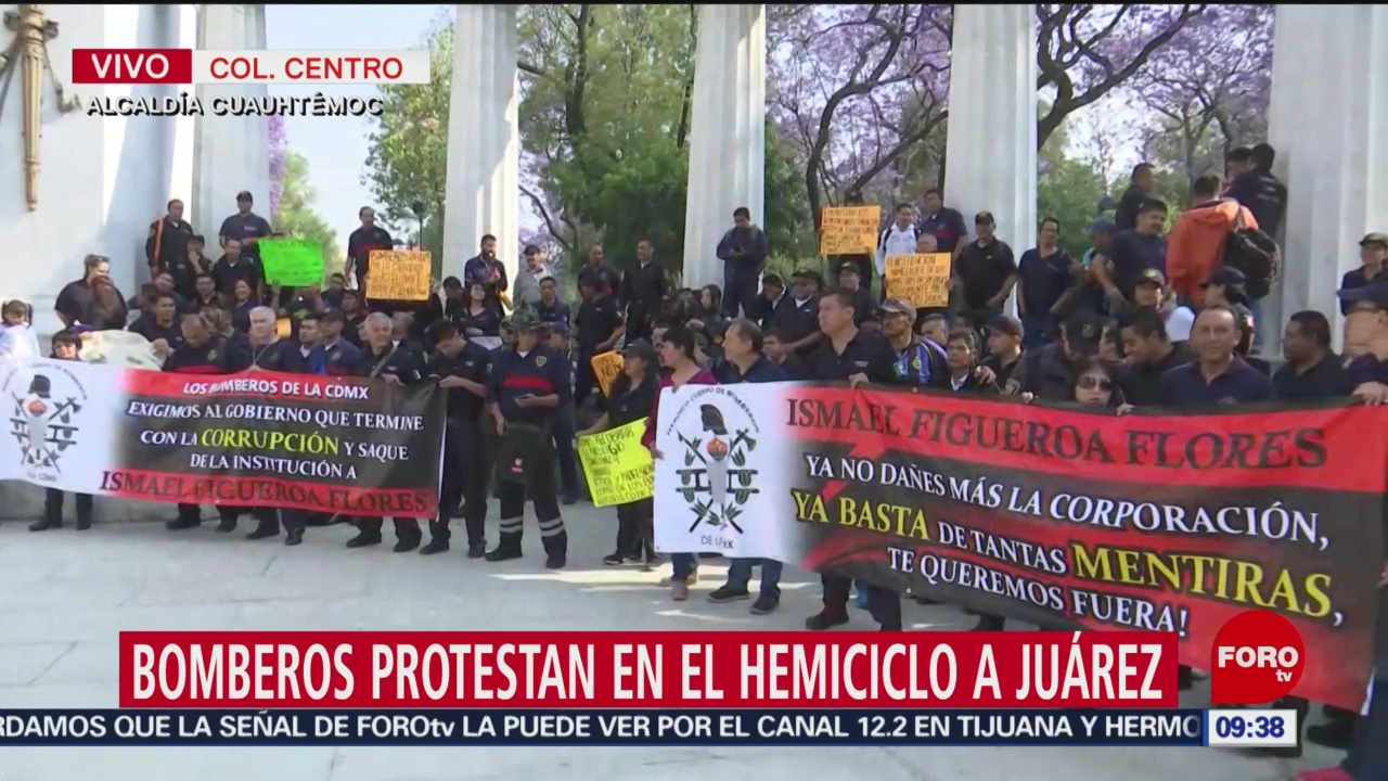 Bomberos se manifiestan en el Hemiciclo a Juárez, en CDMX