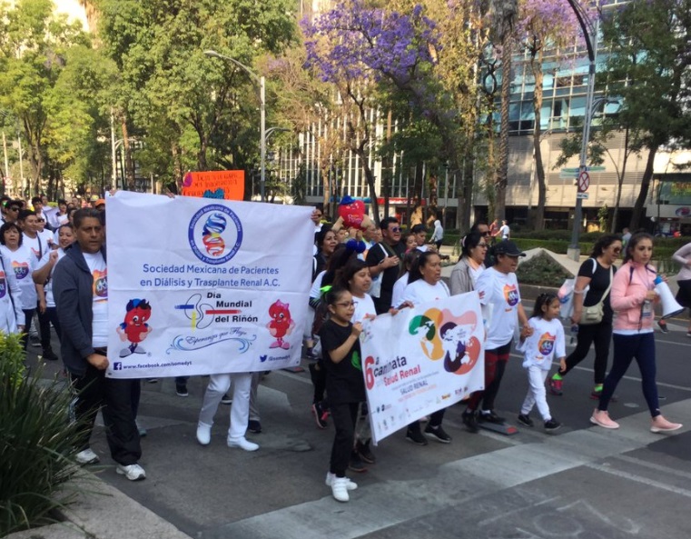 Foto: Realizan la sexta caminata para prevenir enfermedades renales en México, Ciudad de México, marzo 10 de 2019 (Twitter: @AleAsociacion)