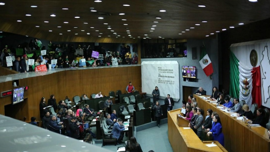 Congreso de Nuevo León aprueba reforma que penalizan el aborto