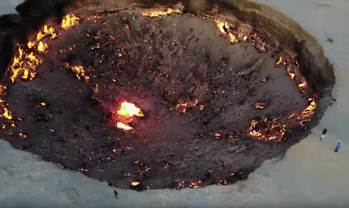 Puerta-infierno-Crater-Darvaza-Turkmenistan-Dron