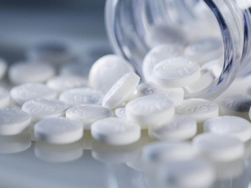 Dejan de recomendar aspirina a adultos mayores sanos