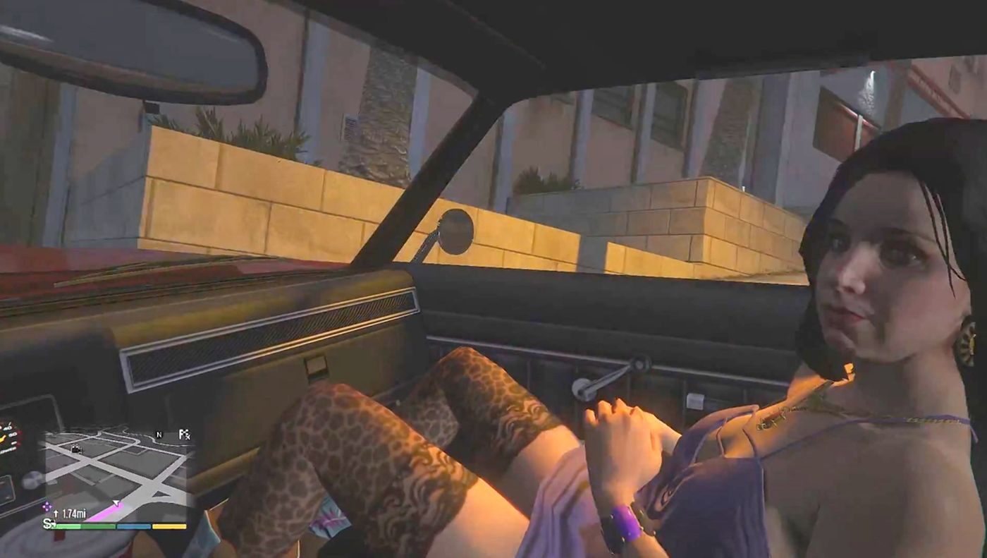 En el videojuego, numerosas escenas muestran sexo no explícito; incluyendo la capacidad de contratar trabajadoras sexuales (Rockstar Games)