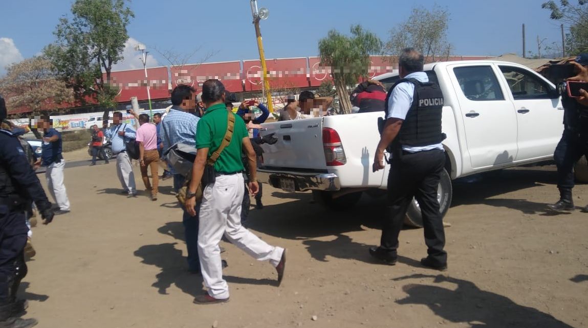 Muere menor que resultó herido en enfrentamiento entre transportistas en Oaxaca