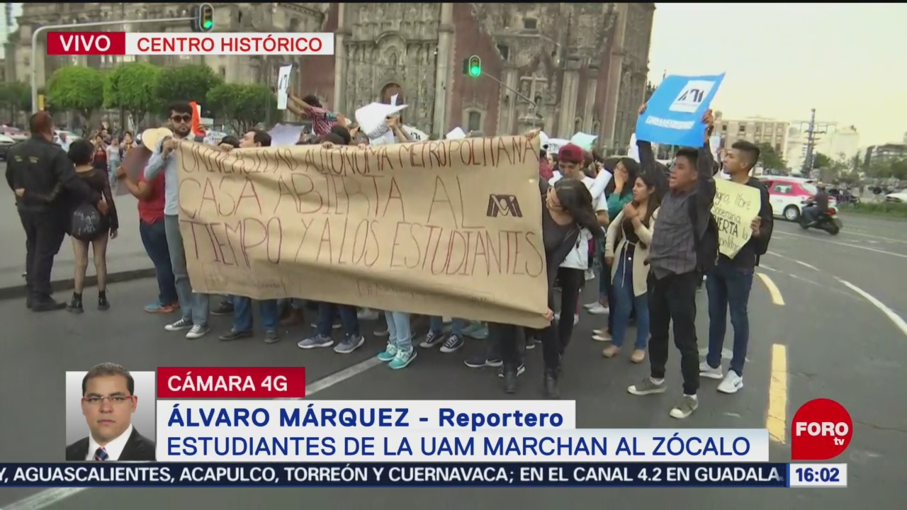 Foto: Estudiantes de la UAM marchan al Zócalo; exigen reanudación de clases