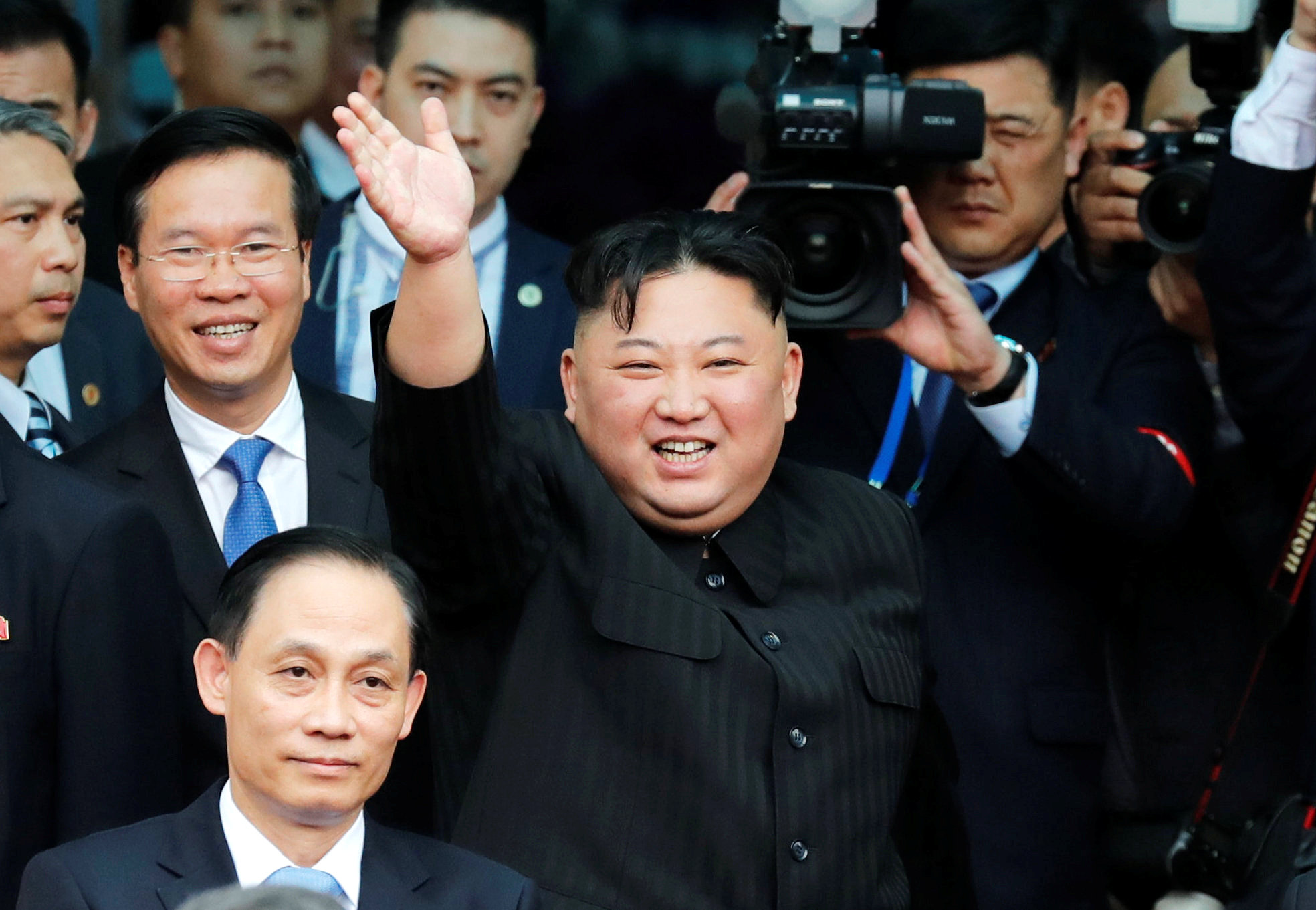 Kim Jong-un llega a Corea del Norte tras cumbre fallida con Trump