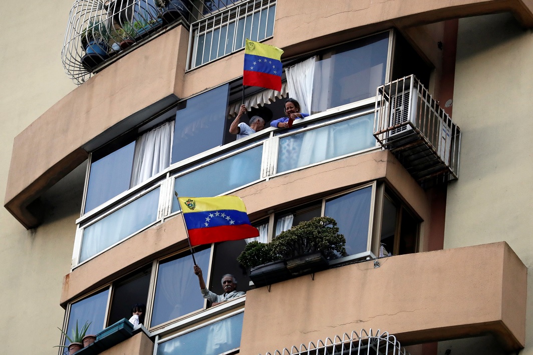 Restablecen servicio eléctrico y actividades laborales en Venezuela