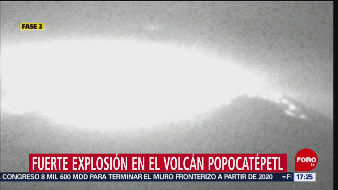 FOTO: Fuerte explosión en el volcán Popocatépetl, 10 marzo 2019