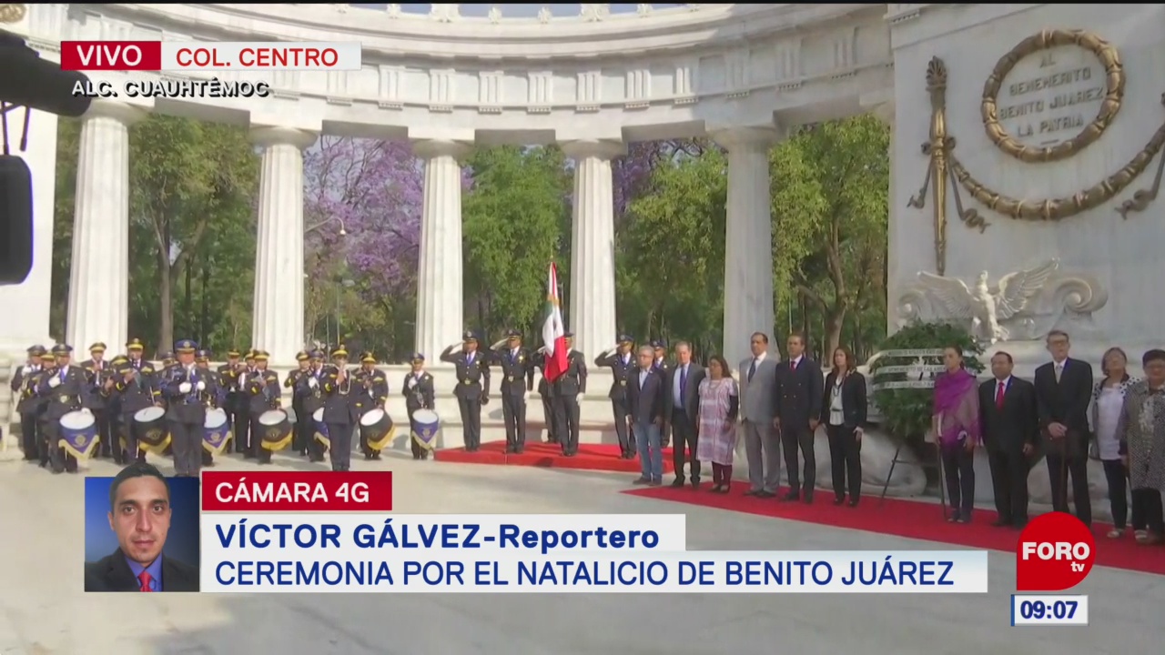 Gabinete de la CDMX rinde homenaje a Benito Juárez