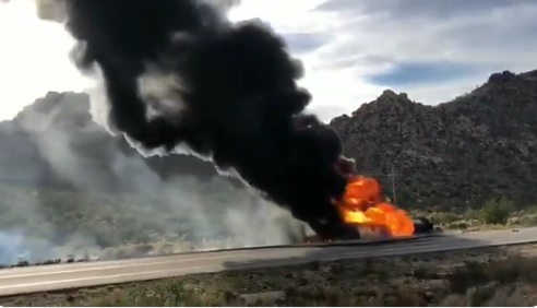 Foto: Explota pipa de combustible en Sonora, 4 de marzo 2019. Twitter @VictorMendozaL