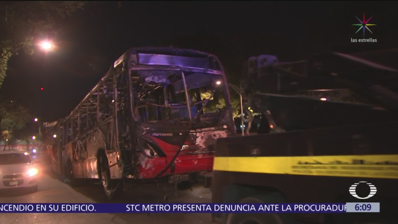 Incendio en Metrobús de la Línea 2 de la CDMX