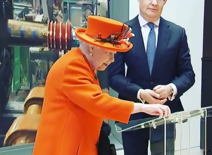 FOTO Isabel II hace debut en Instagram, desde Museo de Ciencia 7 marzo 2019 londres instagram