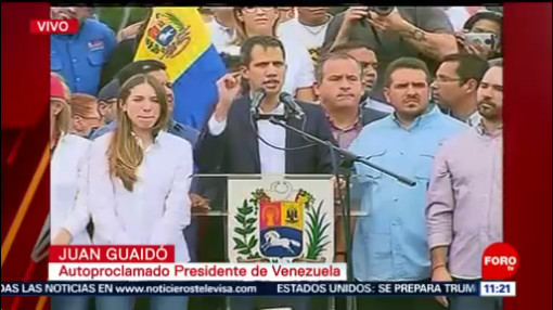 Juan Guaidó ofrece mensaje en plaza de Caracas