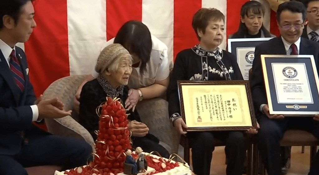 FOTO Kane Tanaka, una mujer japonesa de 116 años, es la persona más longeva del mundo Reuters 9 marzo 20129 japon