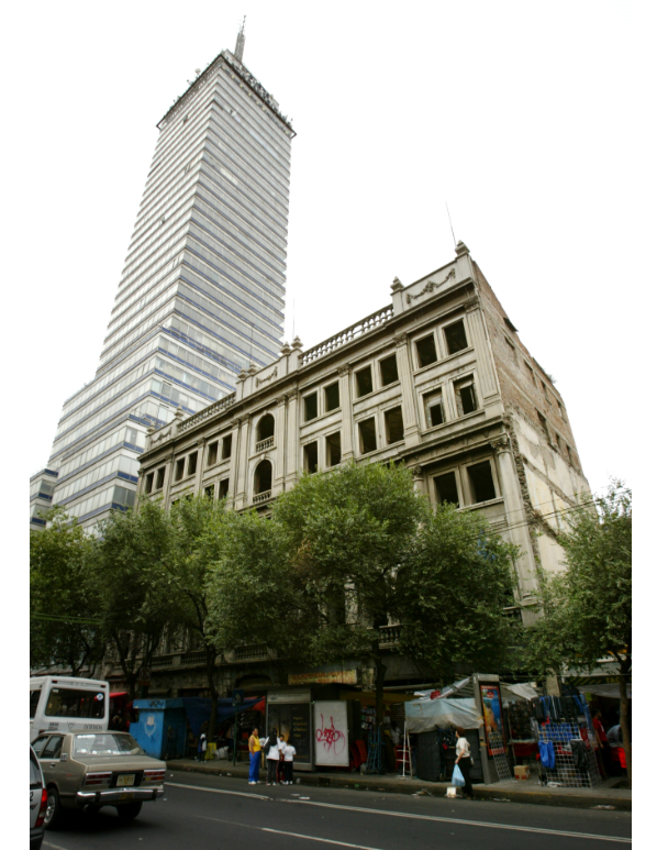 Foto: La Torre Latinoamericana, 21 de junio de 2005, Ciudad de México, México
