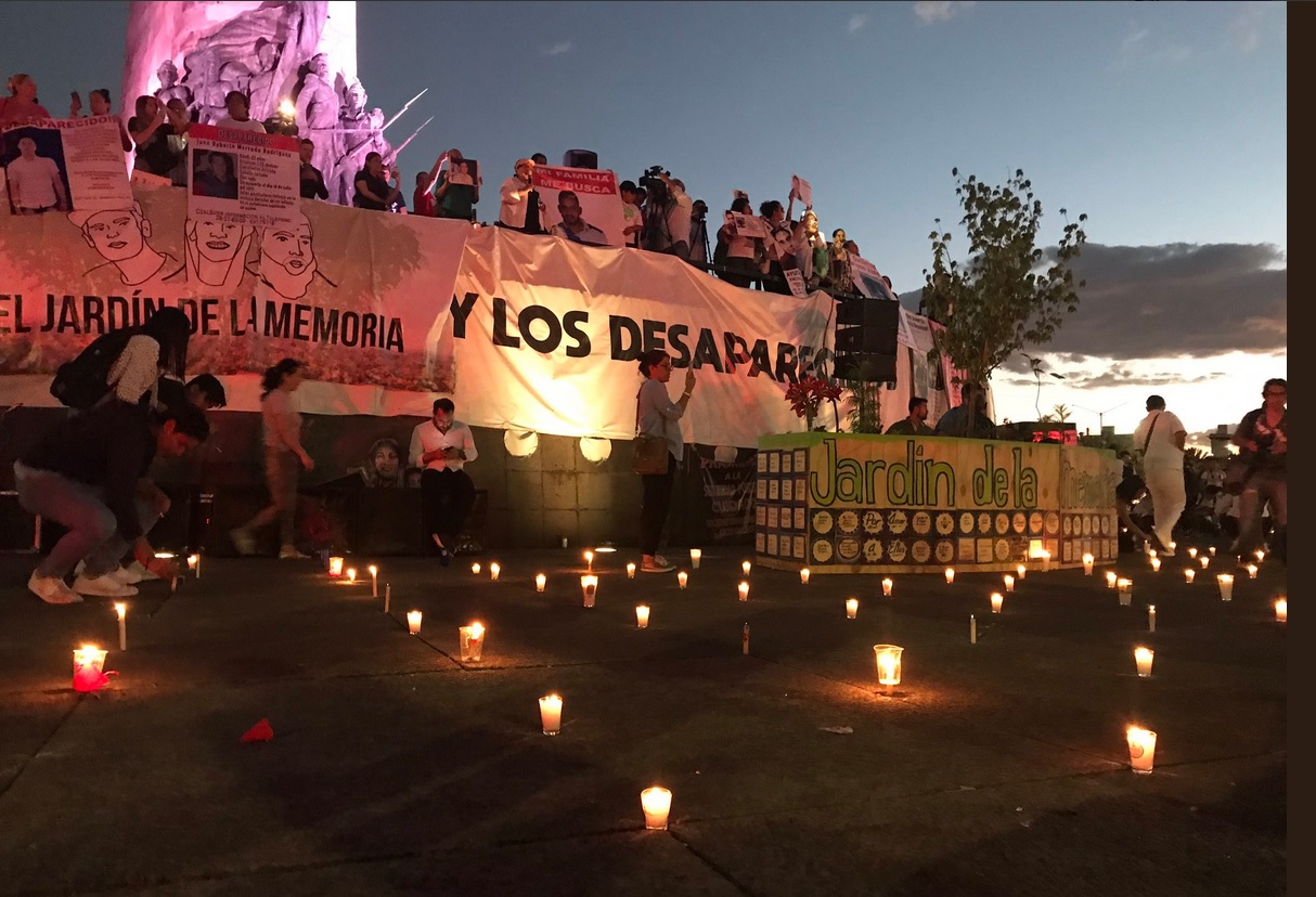 Foto: Manifestación por desaparición de estudiantes de cine, 19 de marzo 2019. Twitter @ClickMKT2016