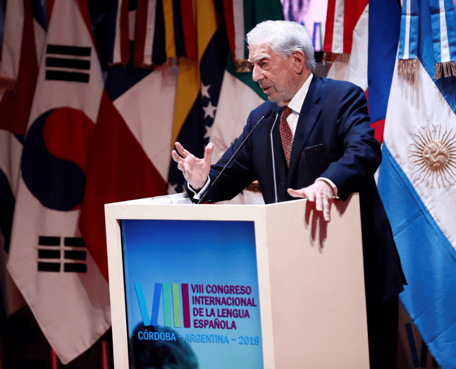 Foto: Mario Vargas Llosa durante Congreso Internacional de la Lengua, 27 de marzo de 2019, Argentina