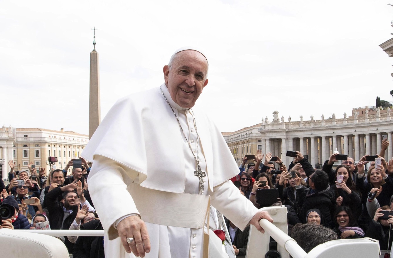 Papa Francisco refuerza las leyes contra el abuso de menores en el Vaticano