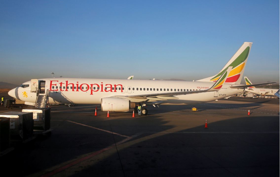 Foto: La aeronave se estrelló en la zona de Hejeri, cerca de la localidad de Bishoftu, situada a unos 42 kilómetros al sudeste de Adís Abeba, el 10 de marzo de 2019 (Reuters) 