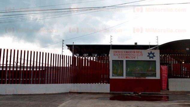 Riña en penal de Michoacán deja un muerto y dos heridos