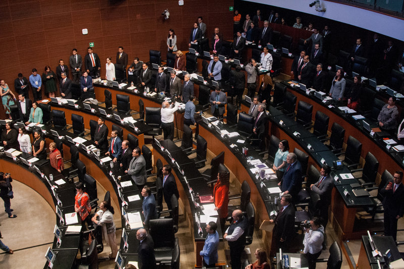 López Obrador enviará nuevas ternas al Senado para la CRE