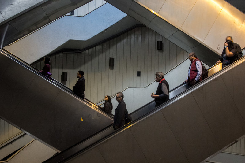 Brigadistas apoyarán a usuarios de Línea 7 del Metro mientras reparan escaleras