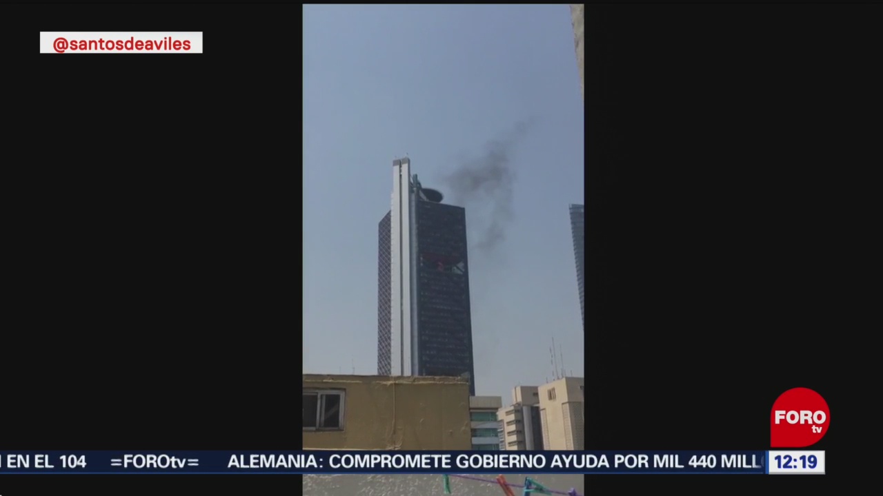 Se registra columna de humo en Torre Bancomer CDMX