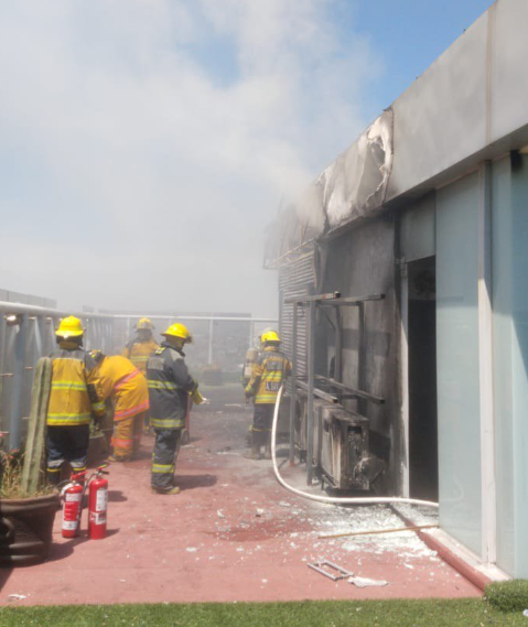FOTO Se registra incendio en la Torre Titanium de San Andrés Cholula, Puebla (Twitter @SSPTMSnAndresCH 12 marzo 2019 puebla
