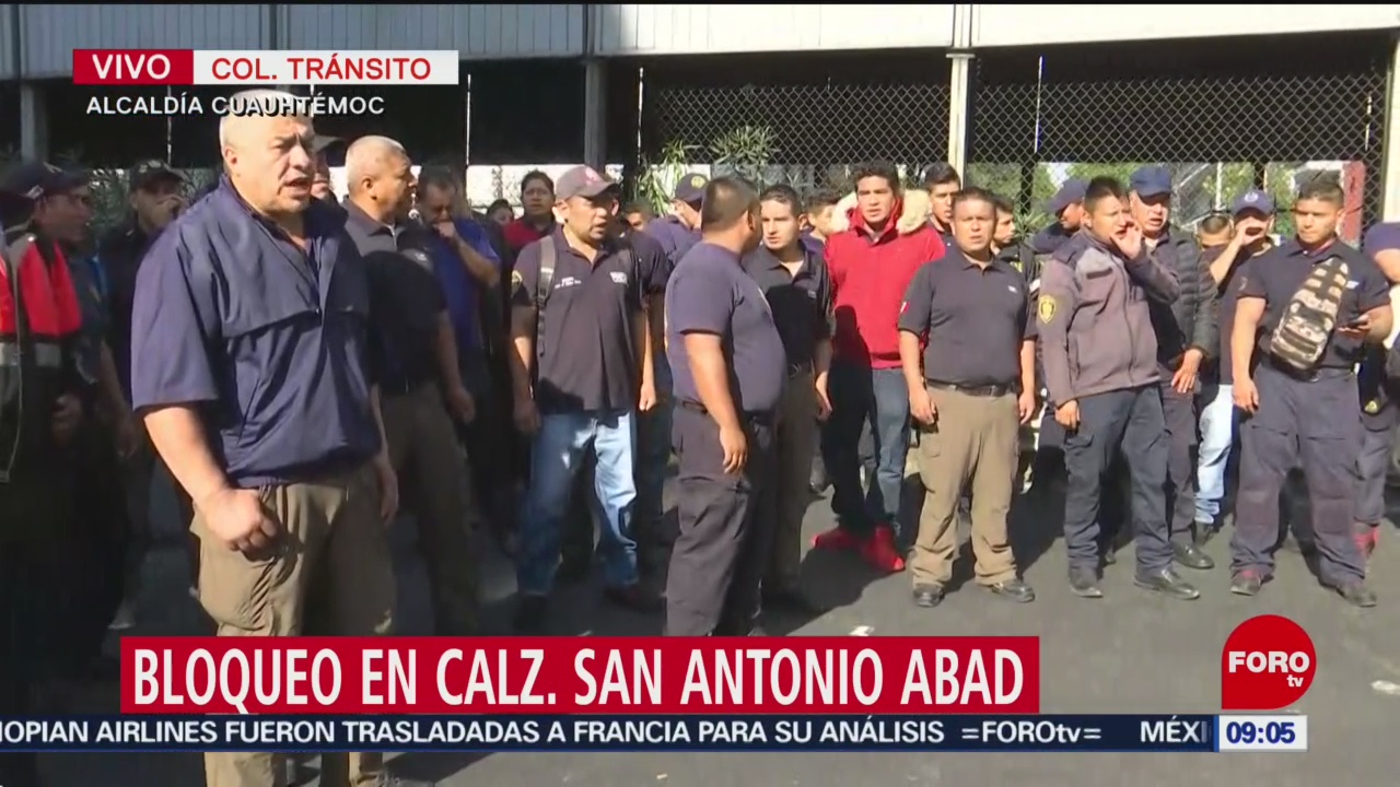 Sigue bloqueo de bomberos CDMX en San Antonio Abad