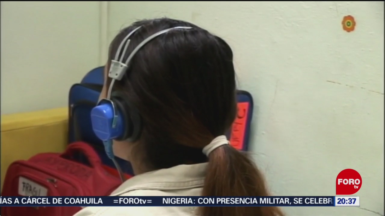 FOTO: Uso prolongado de audífonos provoca sordera, 9 marzo 2019