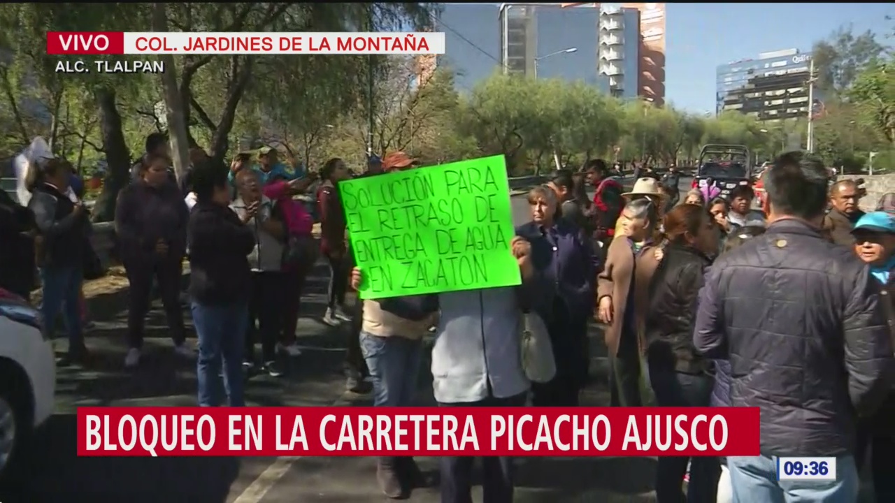 Vecinos bloquean carretera Picacho Ajusco