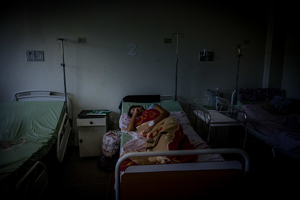 Mueren 15 pacientes ante prolongado apagón en Venezuela, denuncia ONG