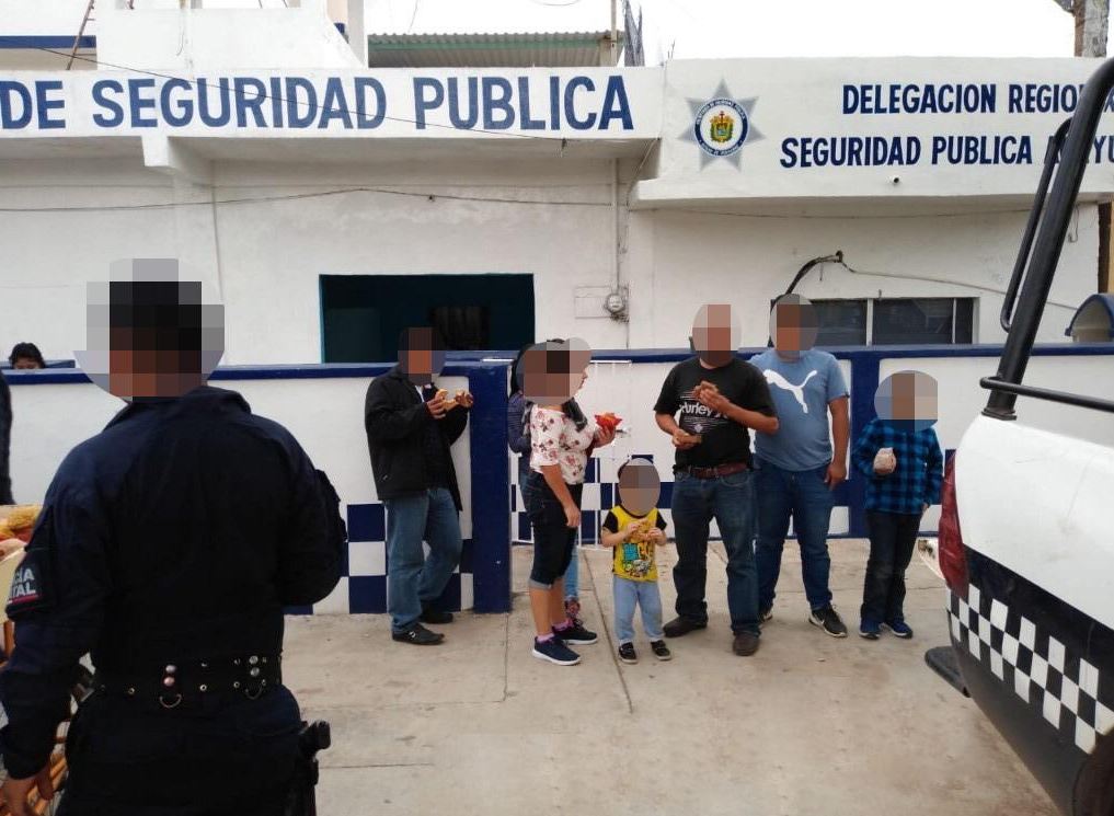Foto: Las personas fueron remitidas al Instituto Nacional de Migración (INM) con base en Acayucan, el 17 de marzo de 2019 (SSP Veracruz)