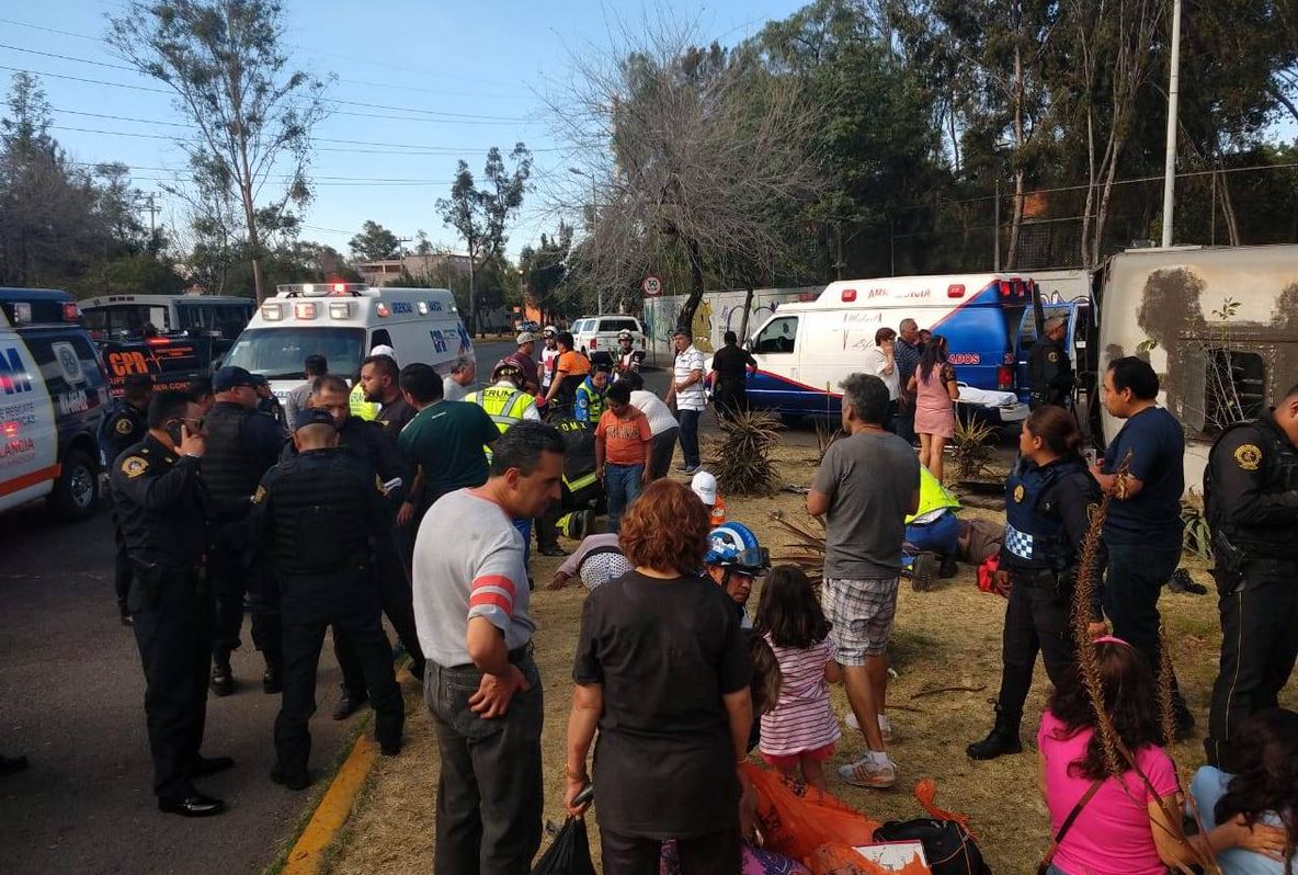 Foto: El accidente se registró sobre la Avenida 608 esquina con Loreto Fabela, en la colonia Ex Ejido de San Juan de Aragón, el 3 de marzo de 2019 (Twitter @alertasurbanas)