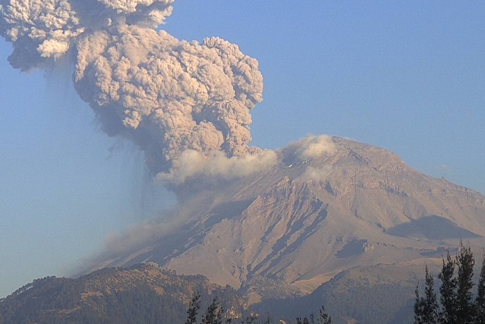 Foto: Volcán Popocatépetl, 22 de marzo 2019. Twitter @SkyAlertMx, vía Webcams de México
