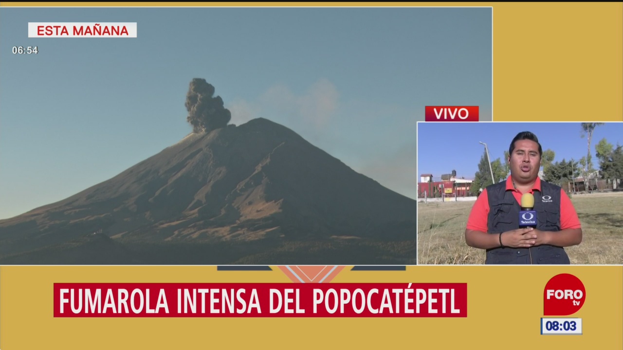 Volcán Popocatépetl emite fumarola con ceniza