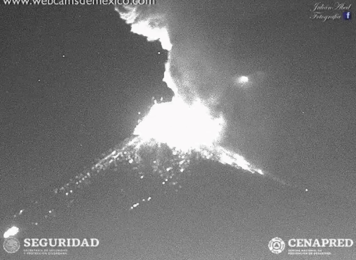 FOTO Explosiones del Popocatépetl envían ceniza hacia Puebla Cenapred 13 marzo 2019