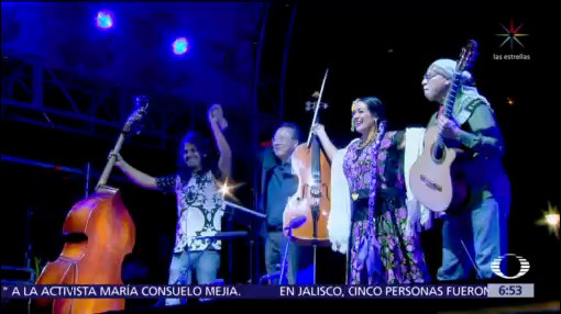 Yo-yo Ma ofrece concierto en Monumento a la Revolución