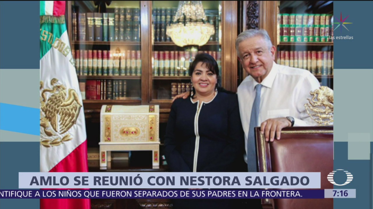 AMLO se reúne con Nestora Salgado, reafirma libertad para presos políticos