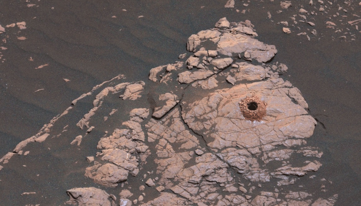 Curiosity recoge la primera muestra de arcilla en Marte