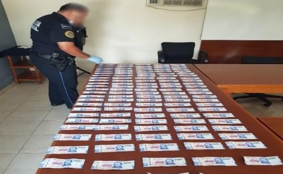Foto: aseguran medio millón de pesos en billetes falsos, 30 de abril 2019. (Noticieros Televisa)