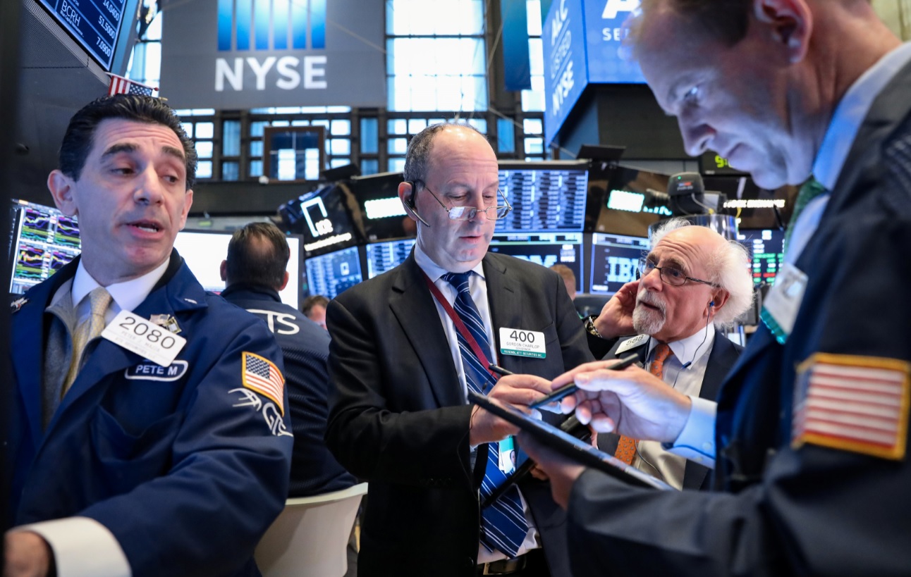 Wall Street cierra en rojo y el Dow Jones pierde 0.01%