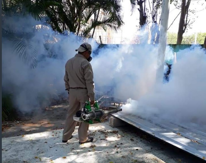 Foto: Campaña contra el mosco transmisor de zika, 15 de abril 2019. Twitter @SaludCampeche
