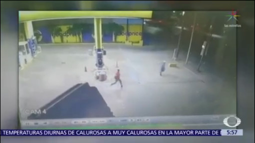 Captan asalto a empleado de gasolinera en Monterrey