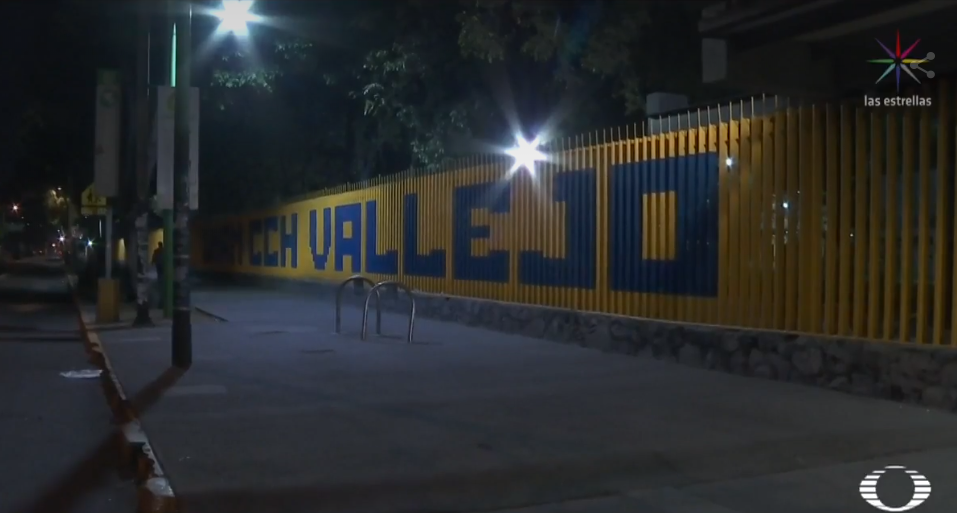 Foto: El CCH Vallejo permanece cerrado por toma de instalaciones, 2 de abril de 2019, Ciudad de México